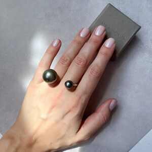 Sarina Suriano Dark Grey Pearl Cocktail Statement Ring Silver Double Finger